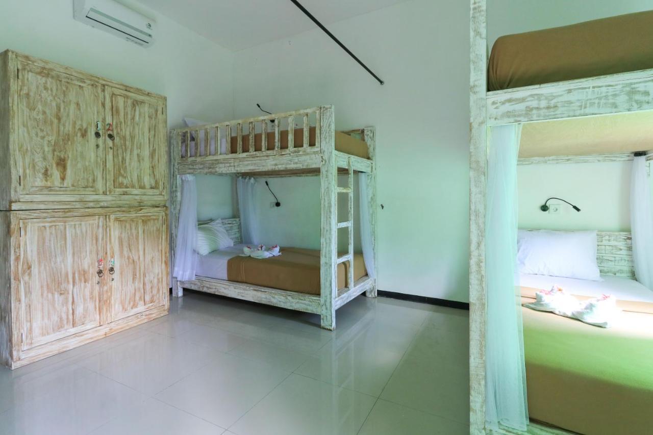 The Green Groves Hostel Nusa Lembongan  Exterior photo